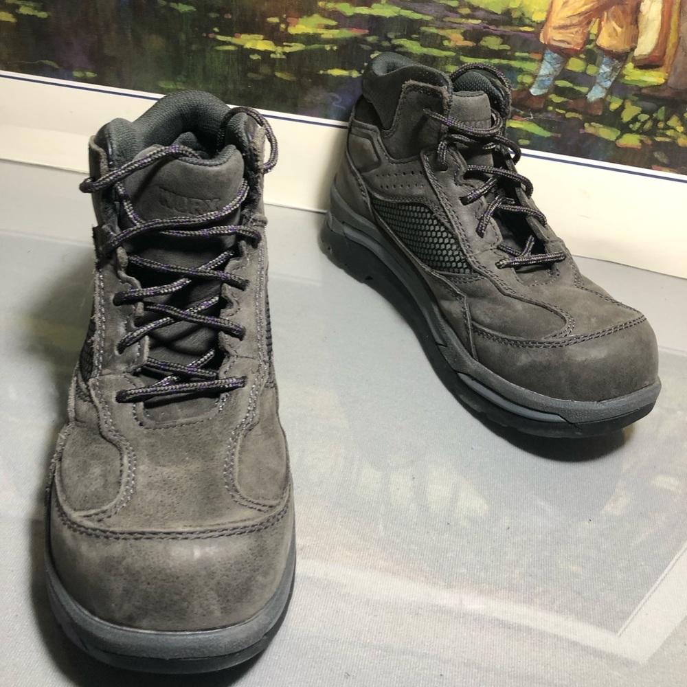 Worx by red wing womens sz 9 M